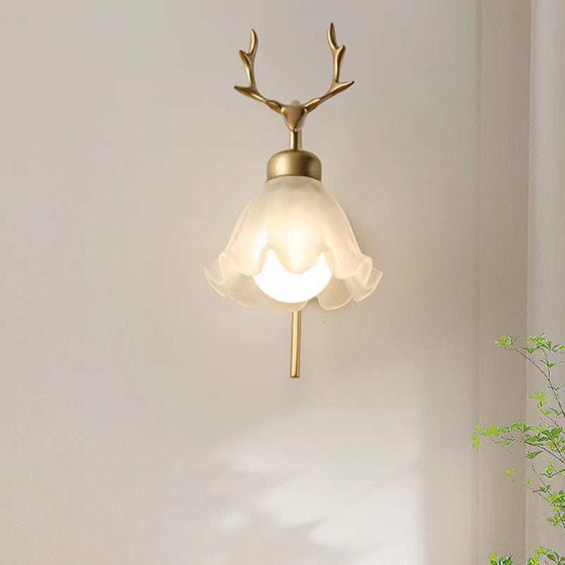 Gold Modern Metal Wall Sconce Flower Shape Wall Light with Glass Shade for Bedroom