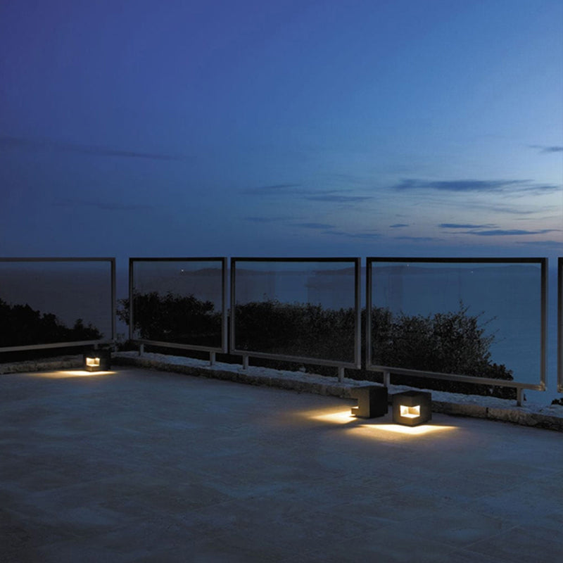 Black Square Pillar Lamp Waterproof Outdoor Light for Courtyard