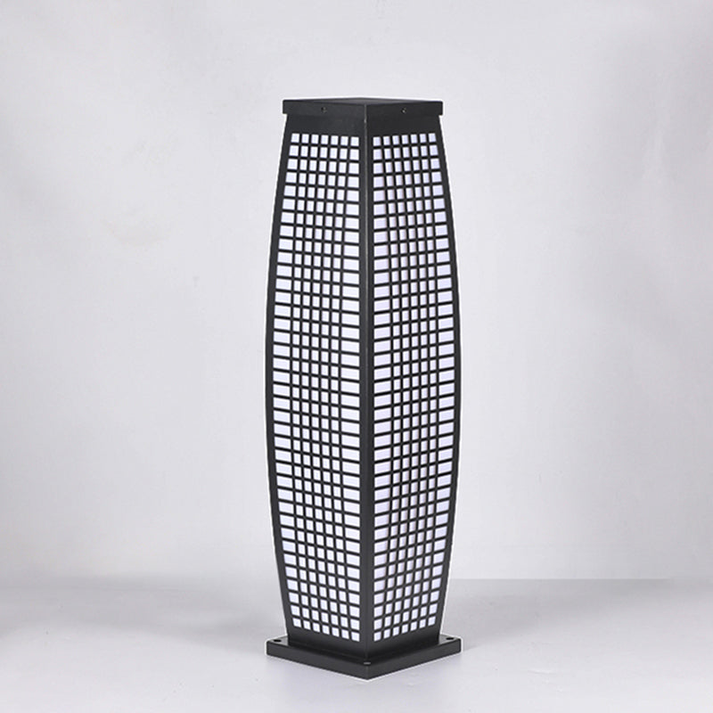 Black Metal Pillar Lamp Waterproof Outdoor Light for Courtyard