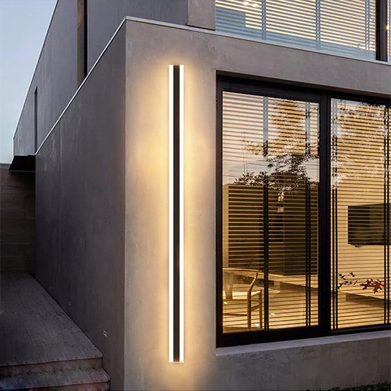 Metal Linear Shape Wall Light Modern Style 1 Light Wall Mount Lighting in Black