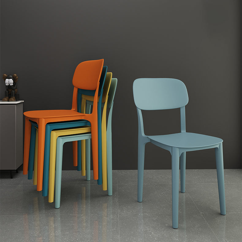 Nordic Backrest Stackable Acrylic Chair with Acrylic Legs for Dining Room
