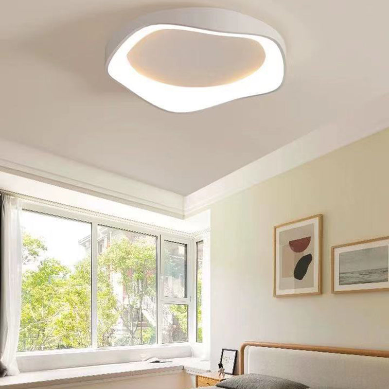 Geometric Shape Metal Flush Light Modern Style 1 Light Flush Mount Ceiling Lights in White