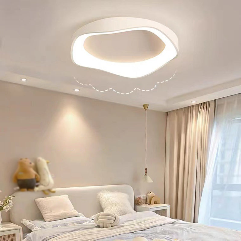 Geometric Shape Metal Flush Light Modern Style 1 Light Flush Mount Ceiling Lights in White