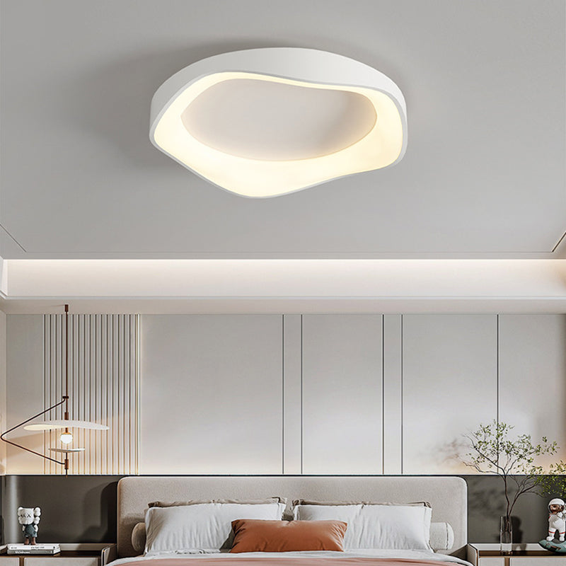 Geometric Shape Metal Flush Light Modern Style 1 Light Flush Mount Ceiling Lights in White