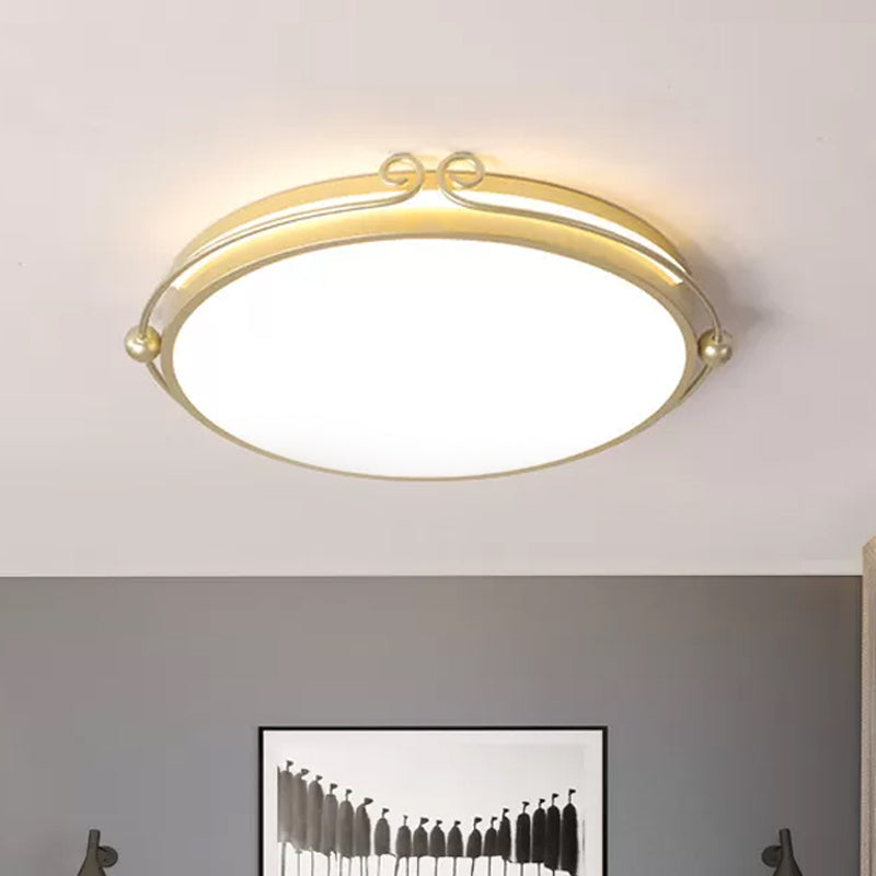 Trommel Flush Deckenleuchte Modernist Acryl Gold LED Flush Mount Befestigung mit gebogenem Design für Schlafzimmer im warmen/weißen Licht
