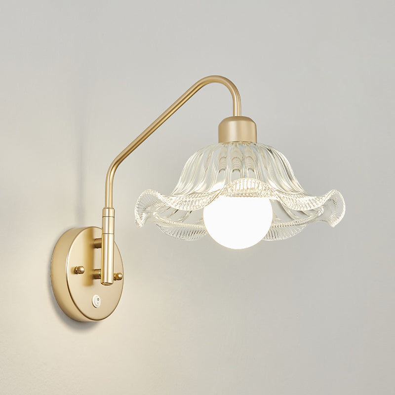 Flower Shape Metal Wall Sconces Industrial 1 Light Wall Mount Light Fixture in Gold