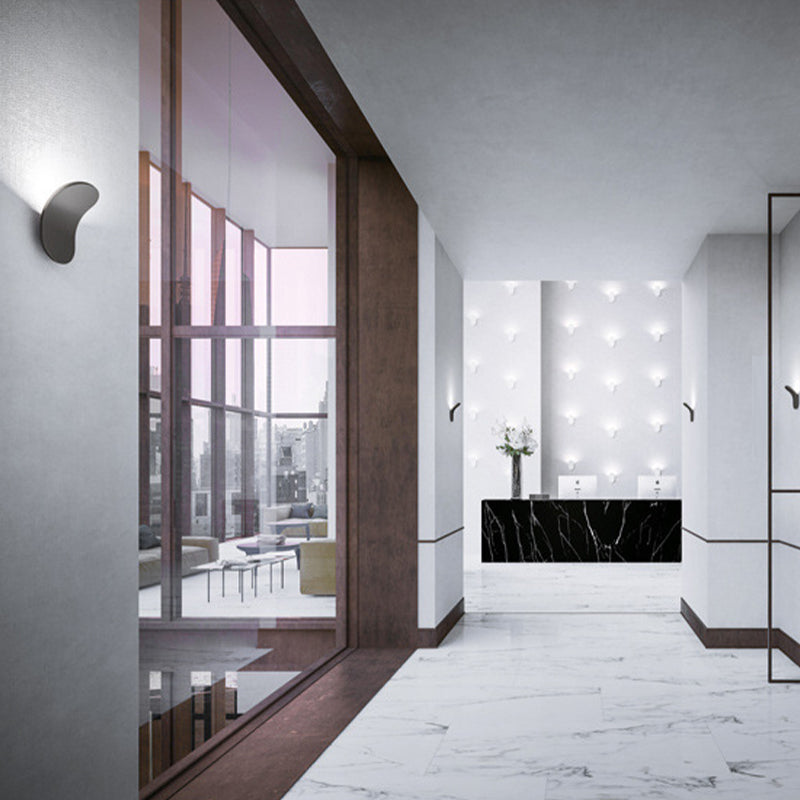 Contemporary Single Black/White Wall Mounted Sconce Metal Wall Light