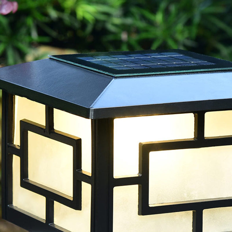 Postmodern Pillar Light Minimalist LED Solar Lighting Fixture for Garden