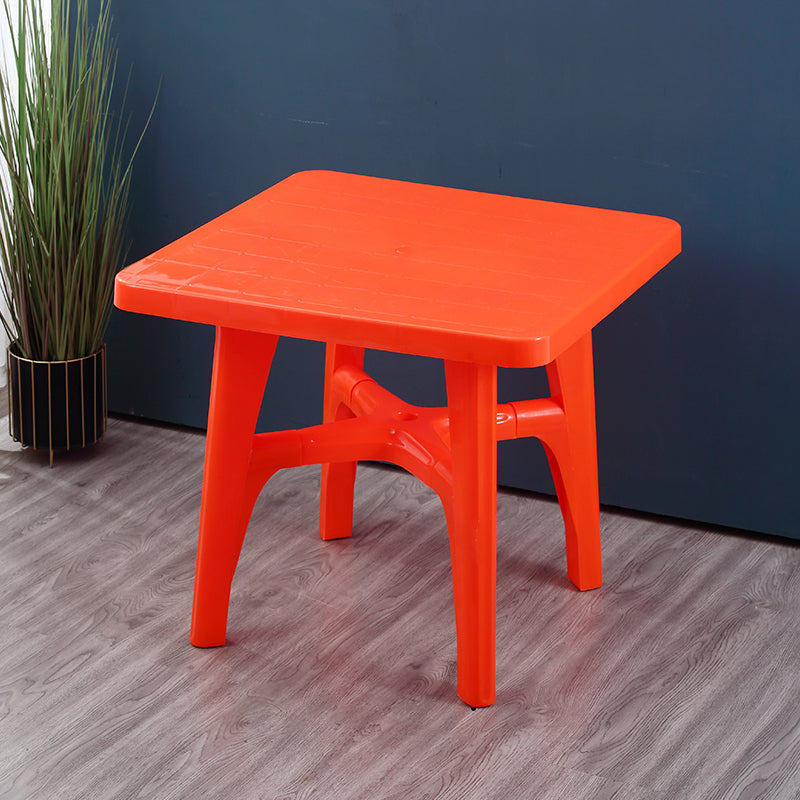 Plastic Outdoor Dining Table Modern Style Water Resistant Patio Table