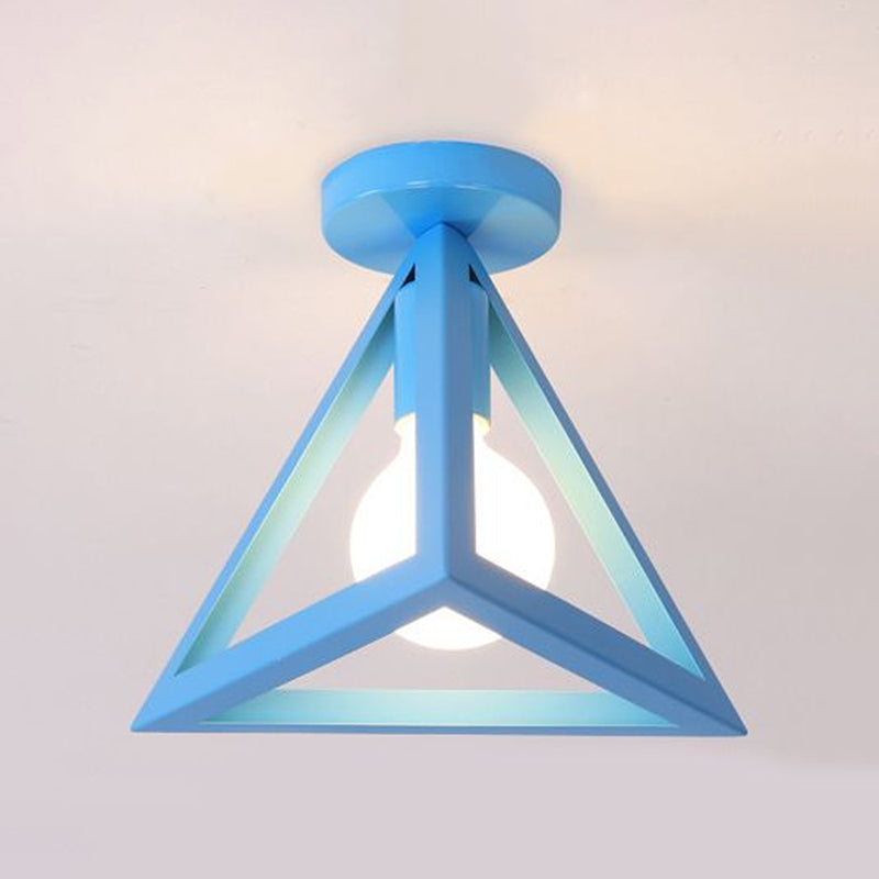 Lámpara de techo semi empotrada de jaula de alambre industrial retro con pantalla triangular Lámpara de techo de metal de 1 cabezal en negro/gris/blanco