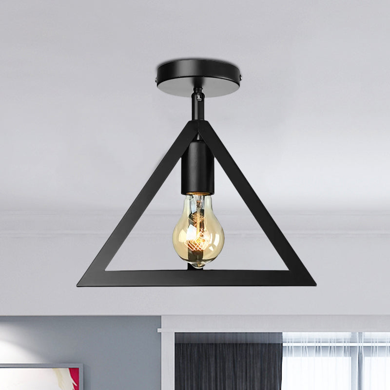 Lámpara de techo semi empotrada de jaula de alambre industrial retro con pantalla triangular Lámpara de techo de metal de 1 cabezal en negro/gris/blanco