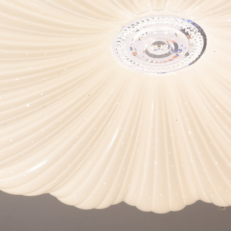 Round Shape Metal Flush Light Modern Style 1 Light Flush Mount Ceiling Lights in White