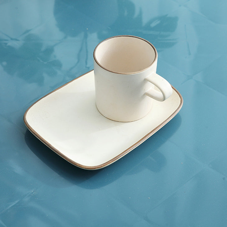 Modern Style Dining Table Outdoor Plastic Patio Table with Umbrella Hole