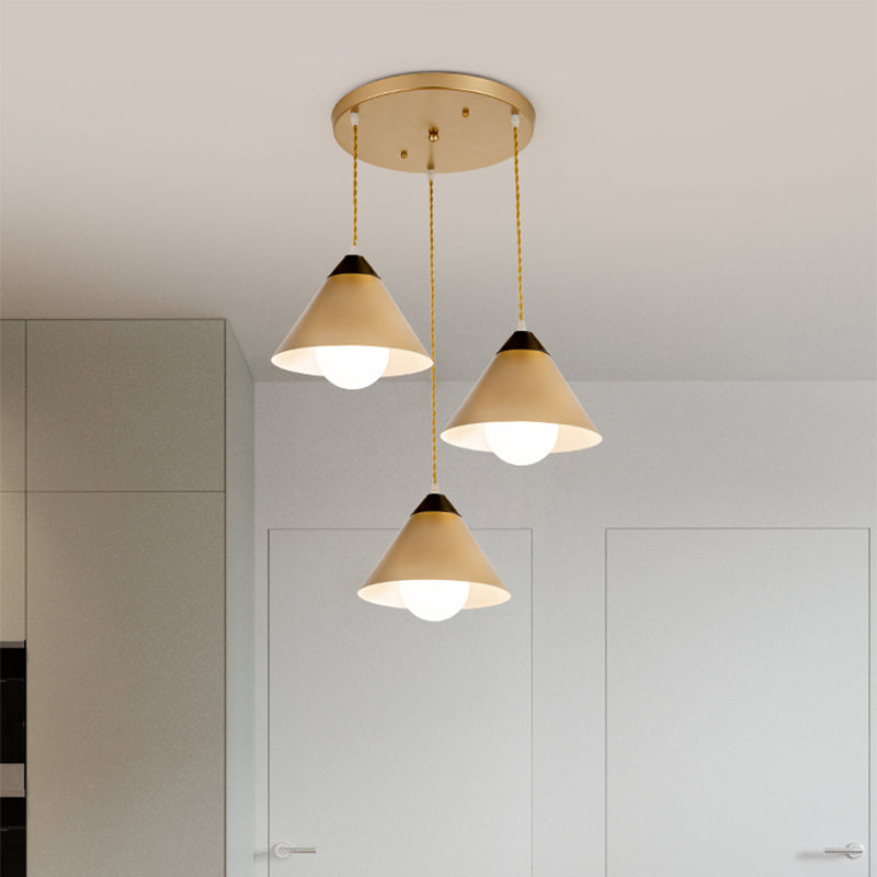 Konisches Metall Mehrfach hängende leichte postmoderne 3 Köpfe Schwarz -Gold -Anhängerlampe mit runden/linearen Baldachin