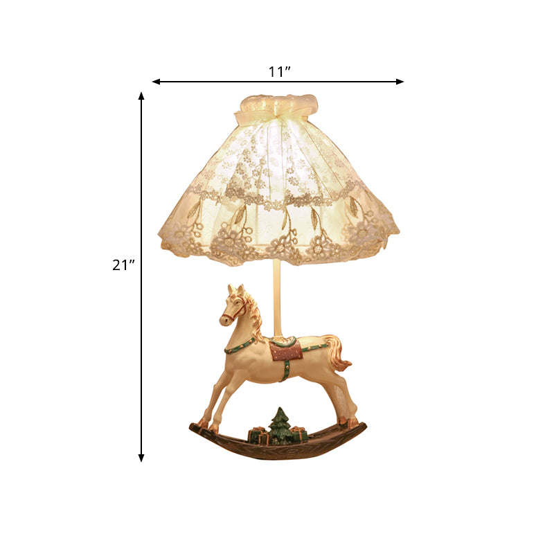 Lampada da tavolo per bambini in tessuto svasato/cupola in pizzo, lampada da comodino a 1 testa in bianco con base per altalena a cavallo a dondolo