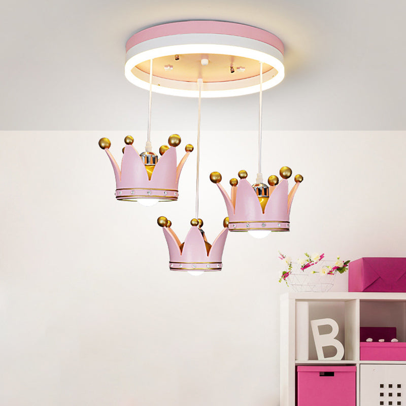 Boucle Acrylique DEL Flush Light Kids 3-Light Pink Ceiling Mount Lamp avec Draping Crown Shade