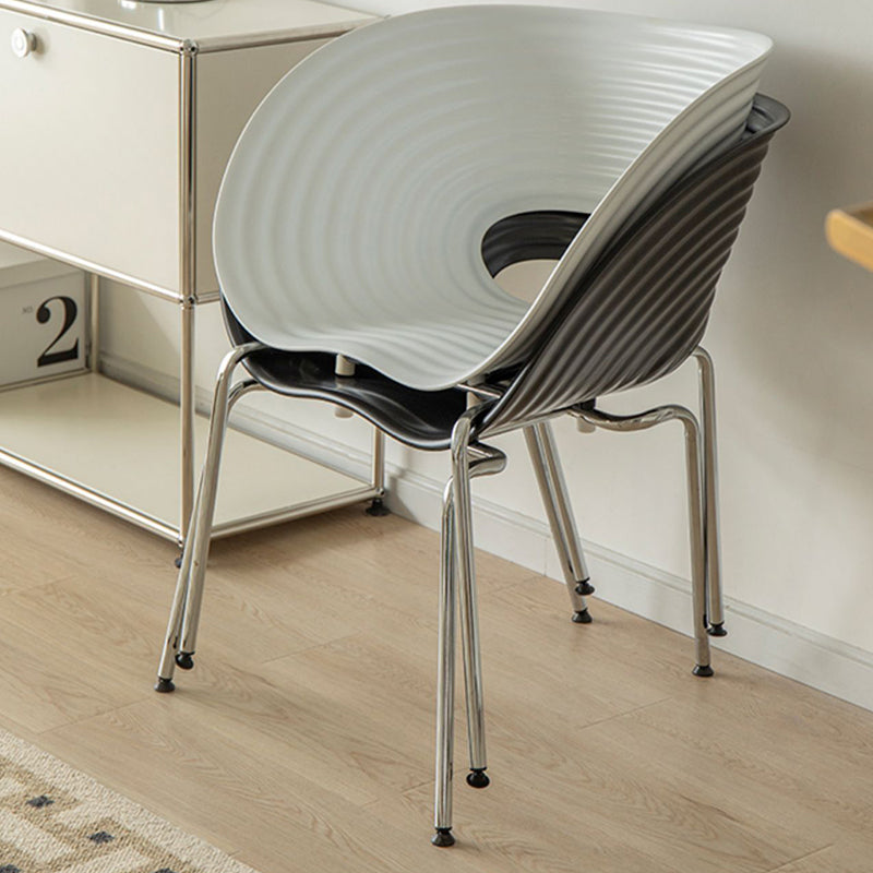 Contemporary Plastic Arm Dining Chair in Matte Finish for Home