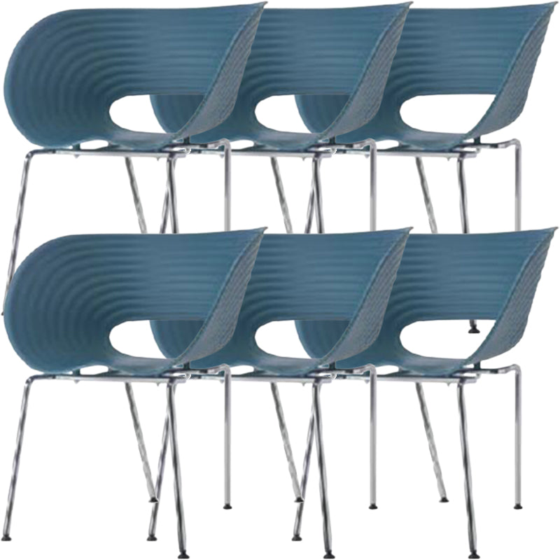 Contemporary Plastic Arm Dining Chair in Matte Finish for Home