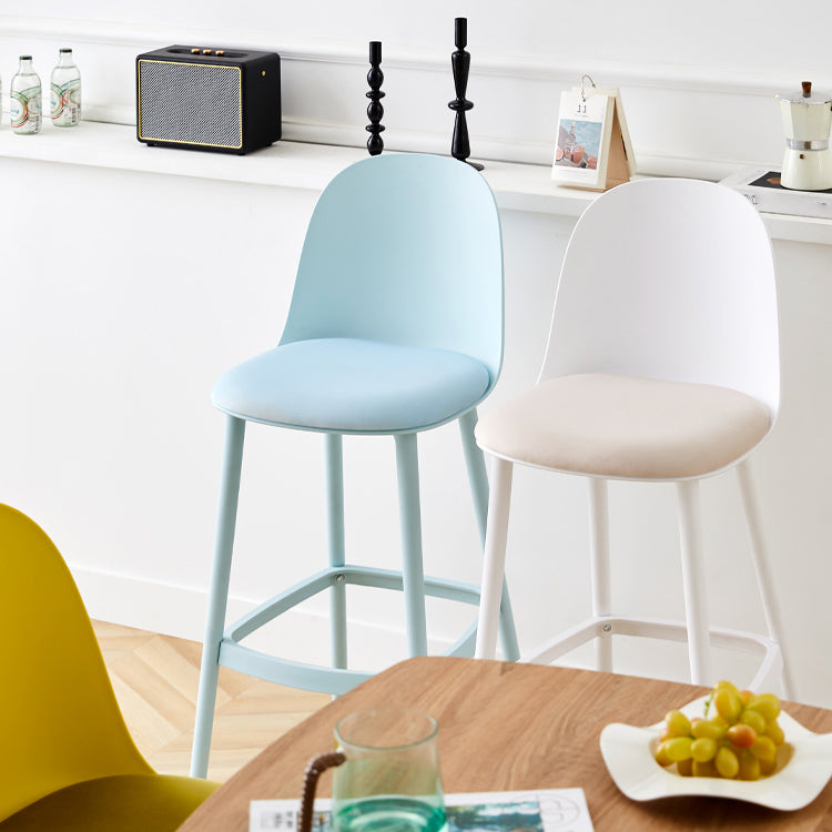Contemporary Low Back Indoor Armless Plastic Bar Stool with Footrest
