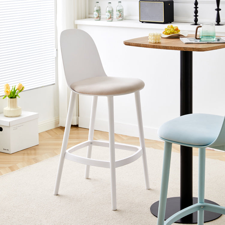 Contemporary Low Back Indoor Armless Plastic Bar Stool with Footrest