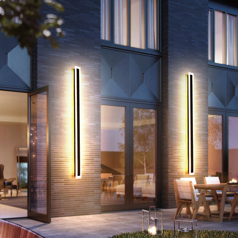 Linear Shape Metal Wall Light Modern Style 1 Light Wall Mount Lighting in Black