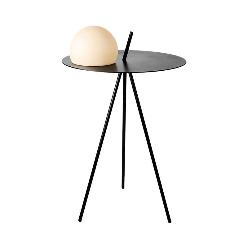 Moderniste LED Night Light Black Finish Circcle Vertical Tripod Tripod Table Lampe With White Glass Shade
