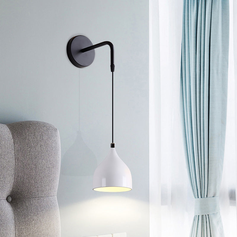 Lámpara de montaje de pared de la urna de acabado blanco/negro Lámpara de parada de pared de hierro ligera para la cama para la cama