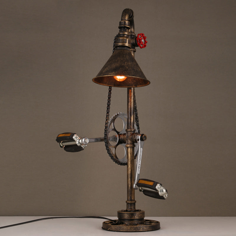 Accensione del tavolo conico a vapore con design per biciclette 1 lampadina lampada da tavolo in ferro battuto in ottone per soggiorno