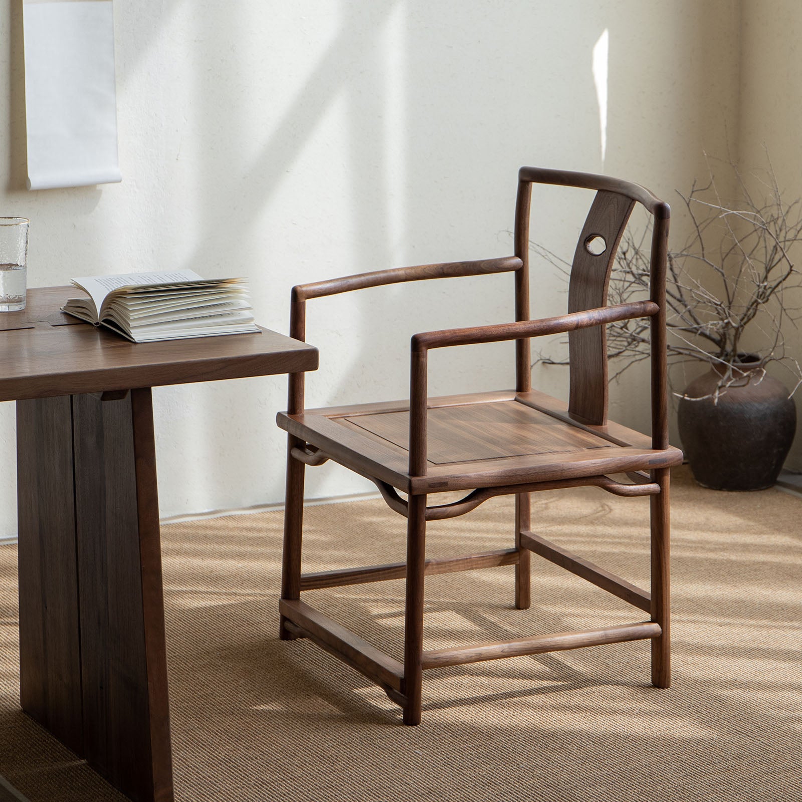 Traditional Style Dining Chair Slat Back Solid Wood Arm Chair for Home
