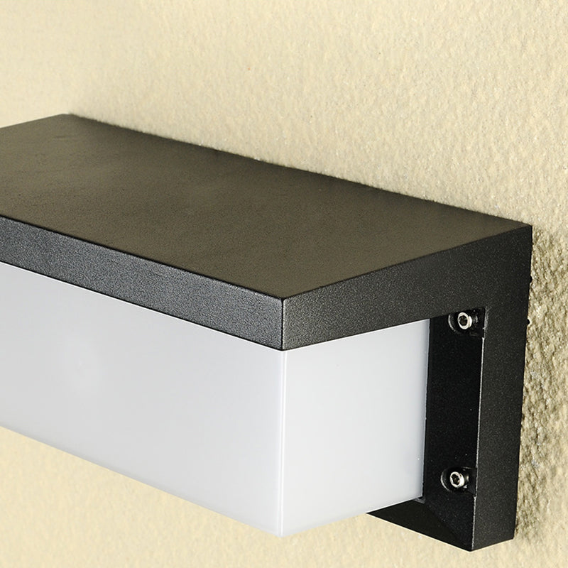 Waterproof Wall Mount Lamp Modern Style with Plastic Shade for Garden