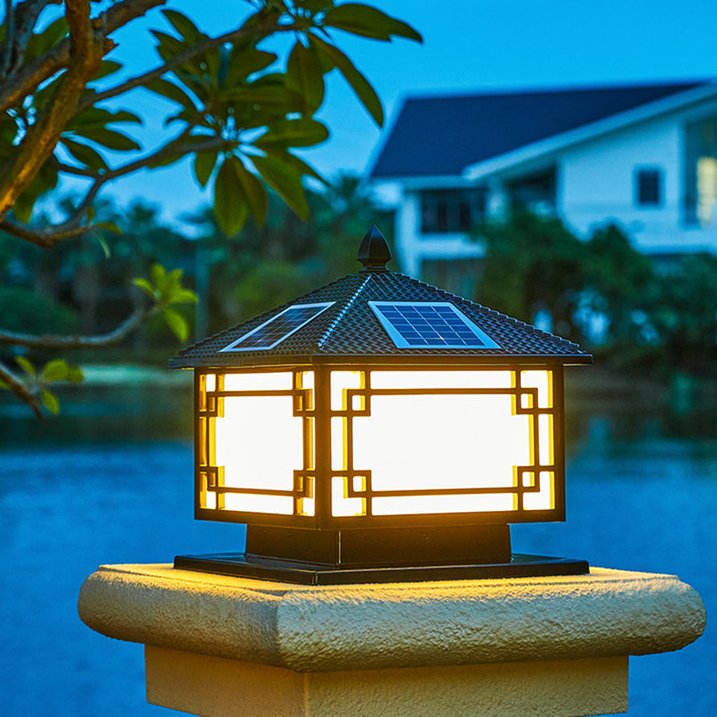 Metal LED Solar Lighting Fixture with Acrylic Shade for Garden