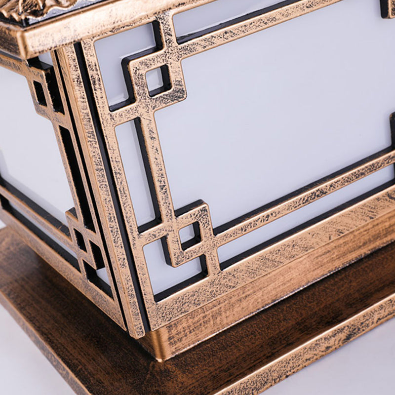 Metal LED Solar Lighting Fixture with Acrylic Shade for Garden