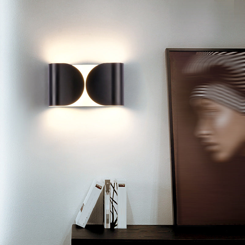 Contemporary Minimalist LED Wall Light Fixture for Sitting Room