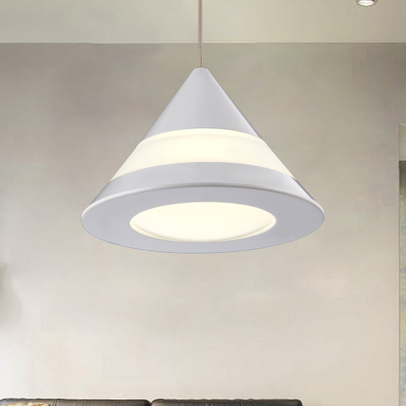 Semplice cono bianco a sospensione leggera in metallo in metallo 3 luci sala da pranzo Sospensione Luce calda/bianca