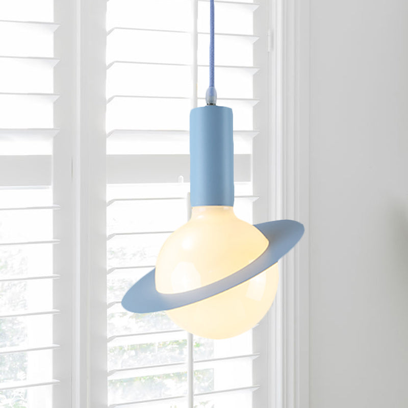 1 Light Dining Room Pendant Light avec balle en verre blanc ombre post-moderne rose / bleu / vert lampe suspendue