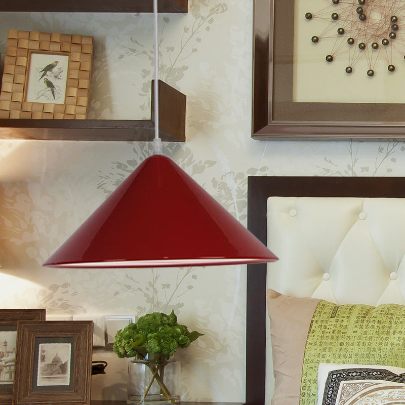 Nordic Cone Hanging Lamp Metal 1 Hell Black/Weiß/Rot anheizt