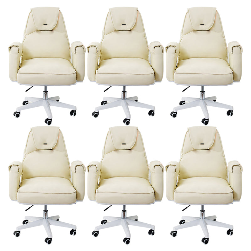 Modern Office Chair Adjustable Seat Height No Distressing Slide Chair with Wheels