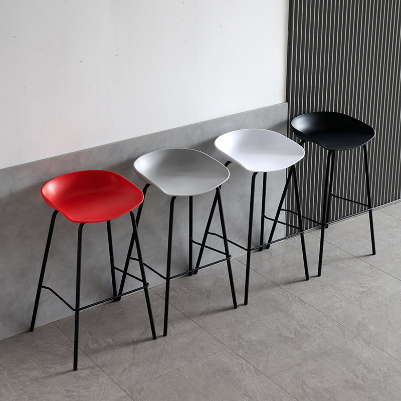 Industrial Indoor Plastic Bucket Seat Bar Stool with Footrest