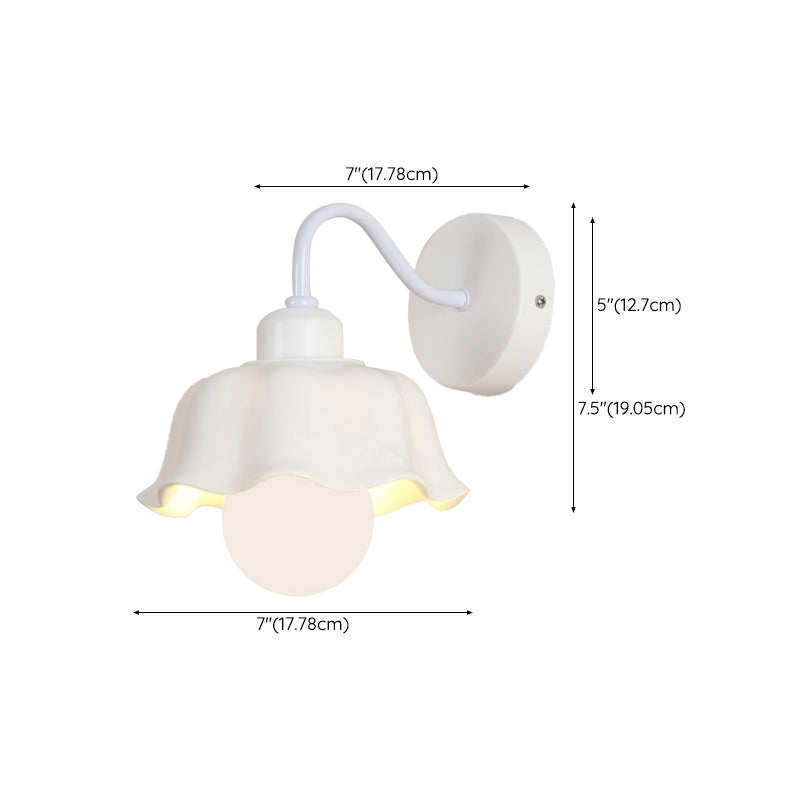 Modern Metallic Wall Light Sconce Minimalist Wall Light Fixture for Bedroom