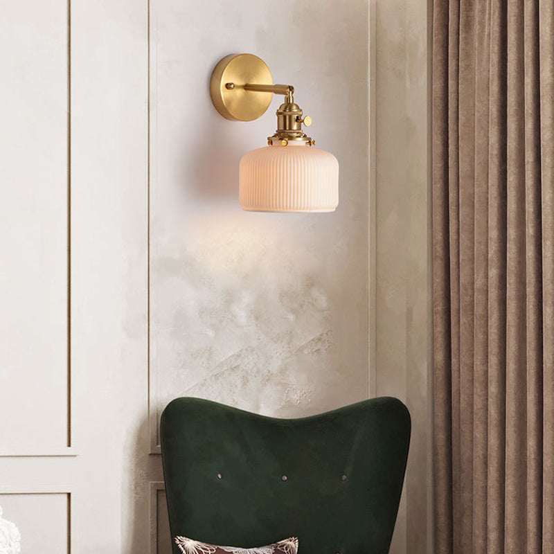 Postmodern Minimalist Golden Metal Wall Light Sconce for Washroom