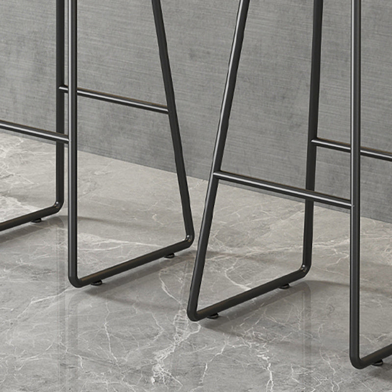 Modern Style Plastic Backless Counter High Stool with Metal Base