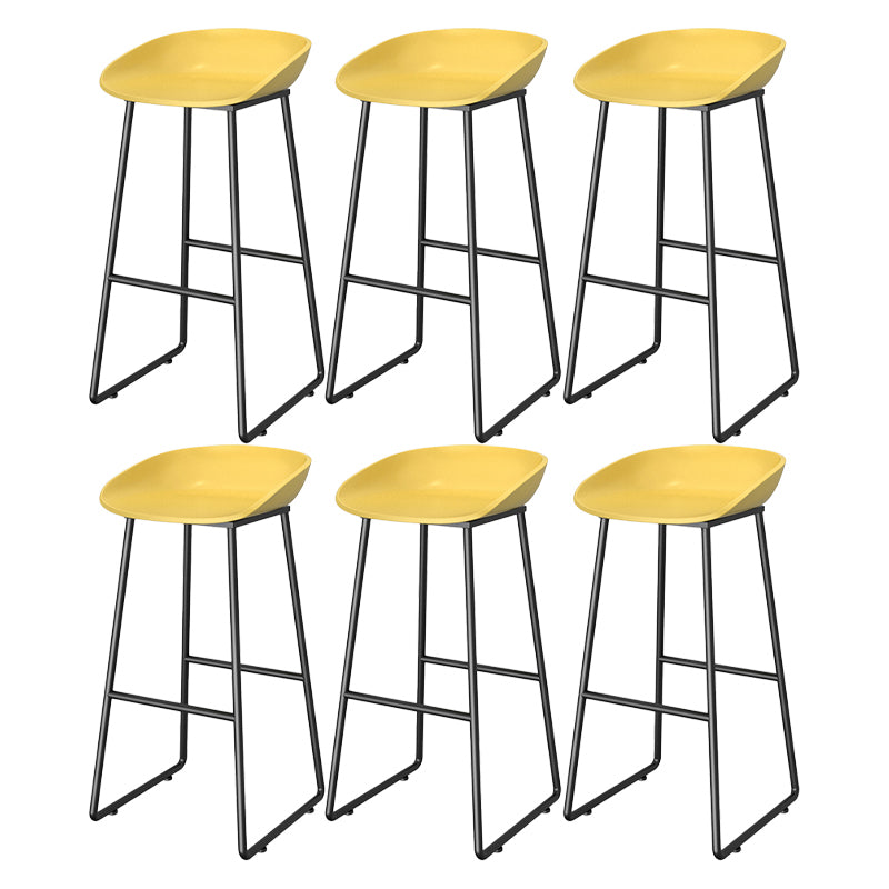 Modern Style Plastic Backless Counter High Stool with Metal Base