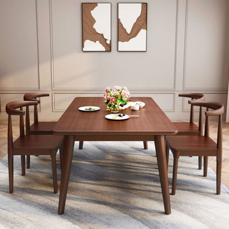 Modern Brown Rubberwood Top Dining Table with 4 Solid Wood Legs