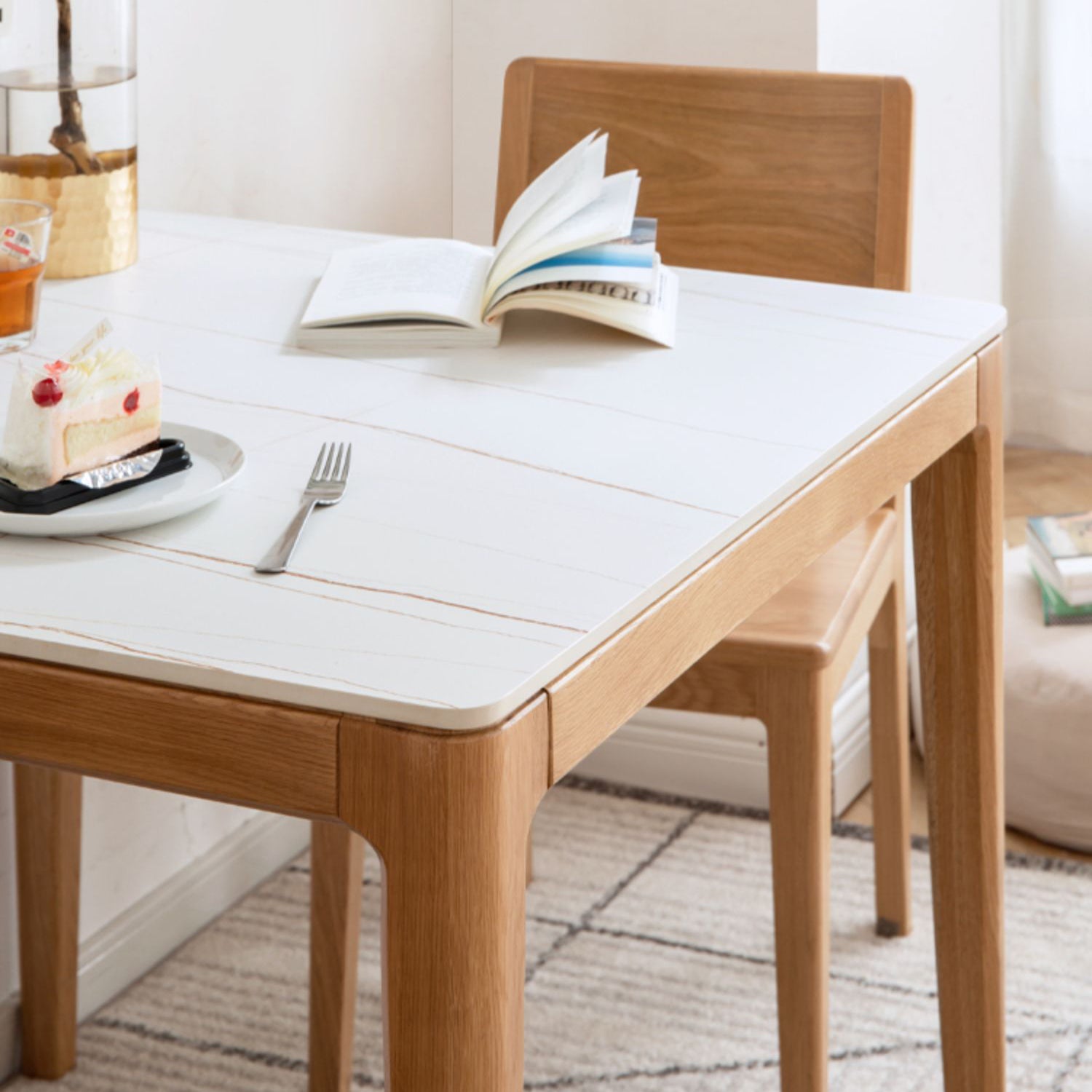 Modern Square White Stone Tabletop Dining Table with 4 Oak Legs