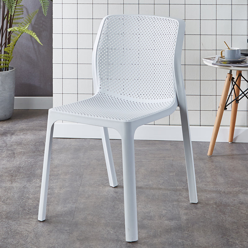 Contemporary Style Low Back Plastic Dining Side Chair for Home Use