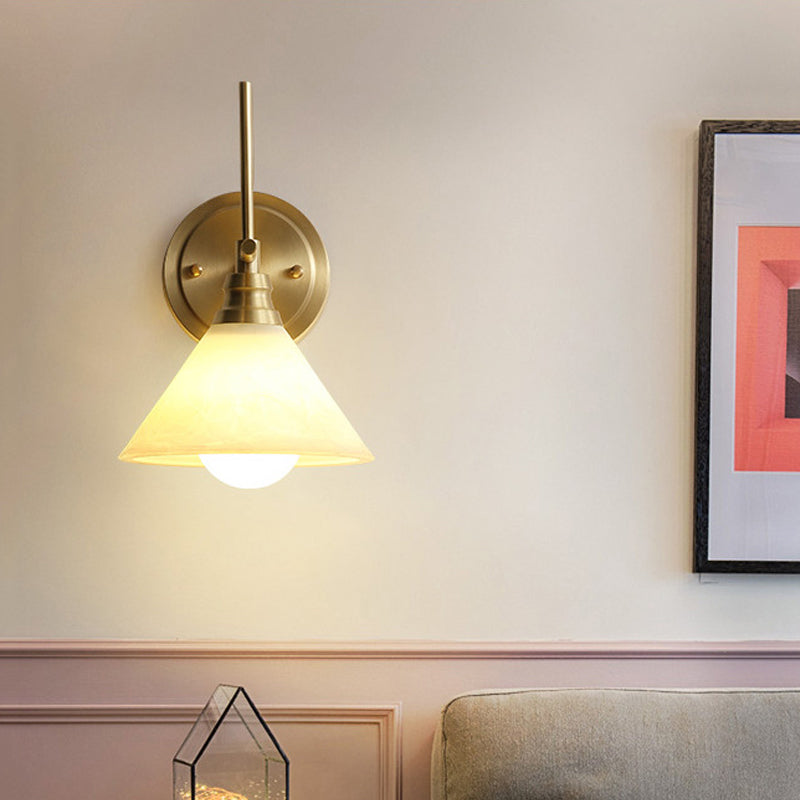 Éclairage mural à cône de verre à crème Vintage 1 tête de coucher lampe murale en laiton