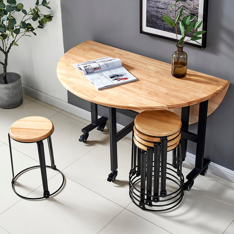 Modern Style Round Solid Wood Dining Table in Natural Color for Dining Room
