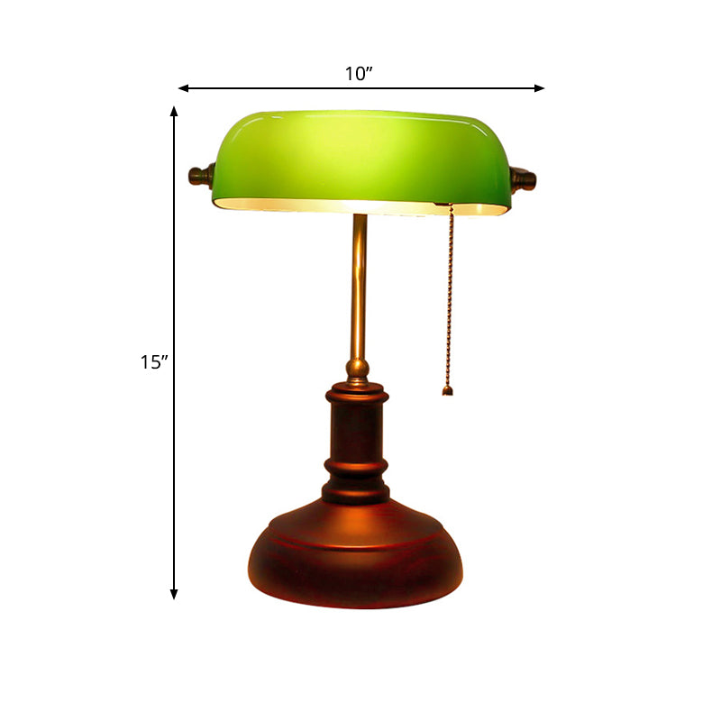 Lampada da tavolo lounge retrò in metallo leggero da comodino singolo con paralume verde semioblungo e catenella