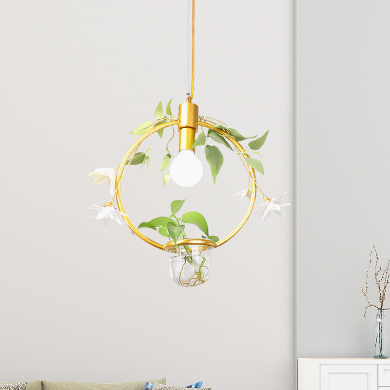 1 leichte Anhängerlampe Bauernhausdreieck/runde/quadratische Rahmen Metall Hanging Deckenlicht in Schwarz/Gold mit Pflanzentopf und falsche Blumenrebe