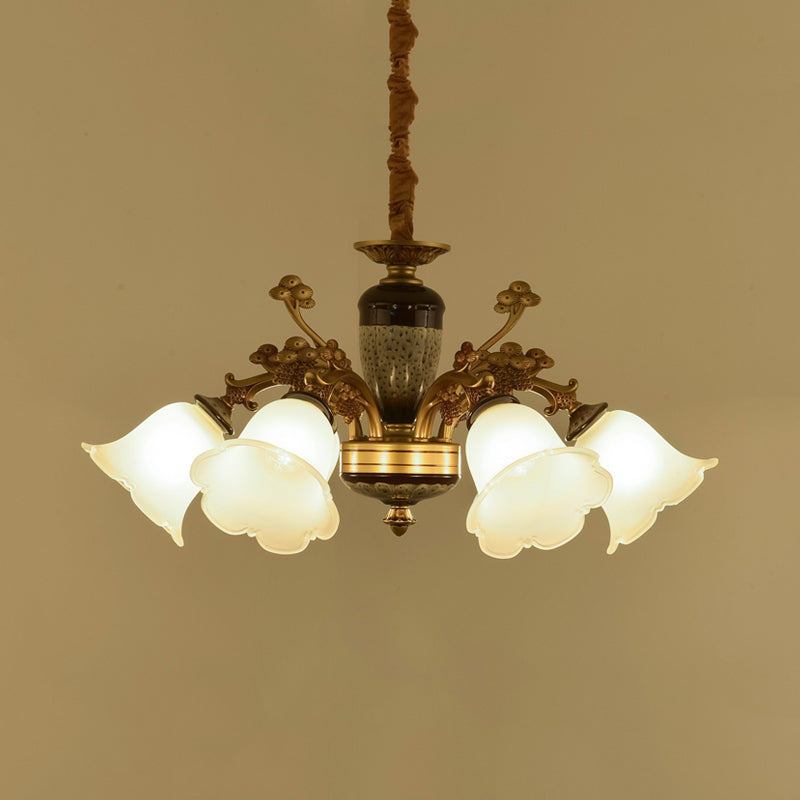 Iluminación colgante floral de vidrio blanco 6 luces de la sala de estar lámpara de lámpara de la sala de estar en oro